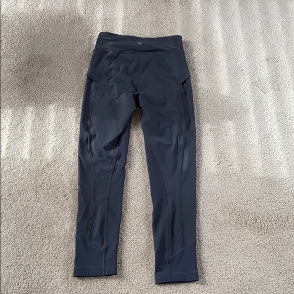 Lululemon Cropped Pocket Leggings - Picture 6 of 7